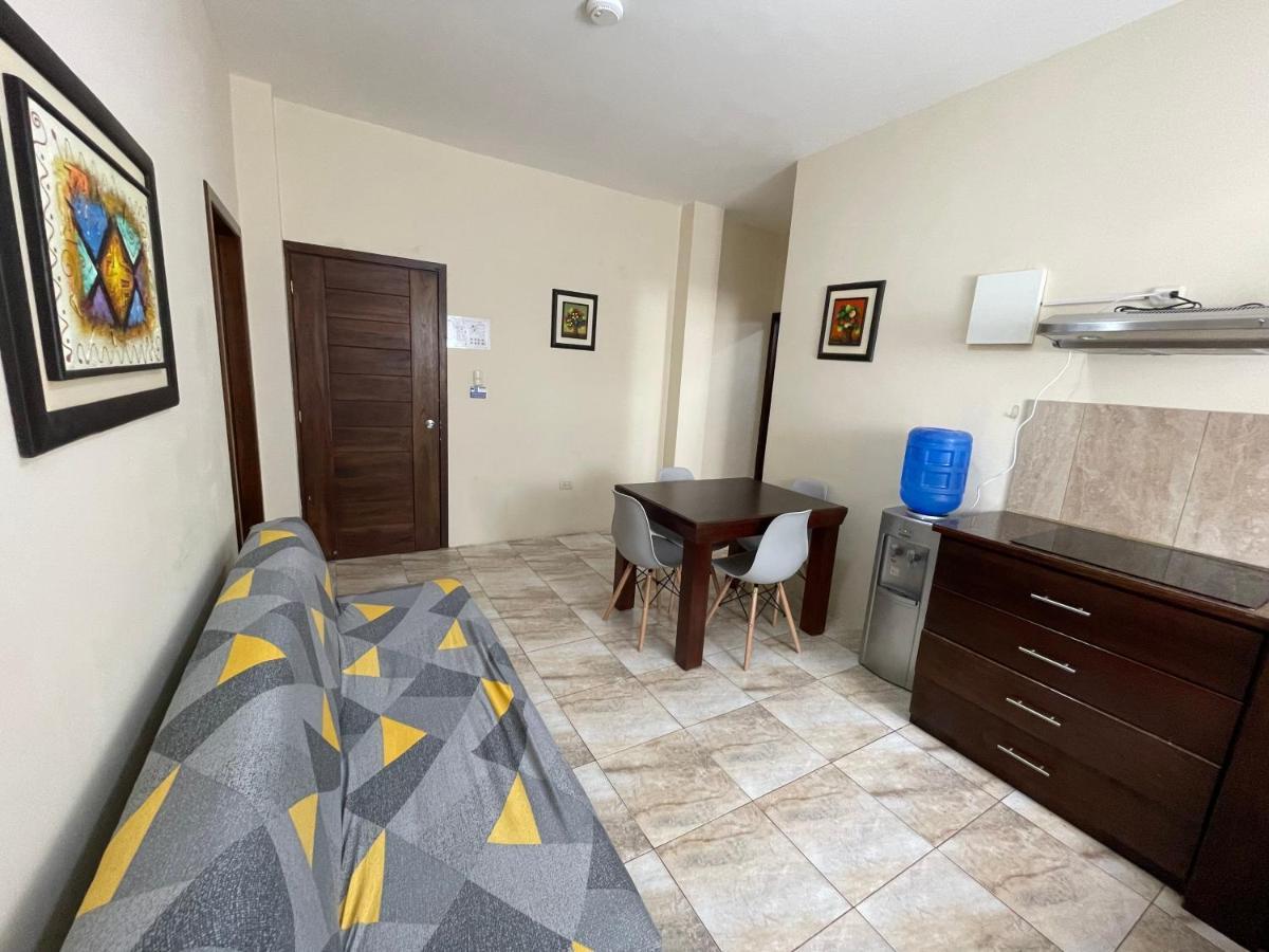 Apartahotel Casa Soleil Puerto Villamil Bagian luar foto