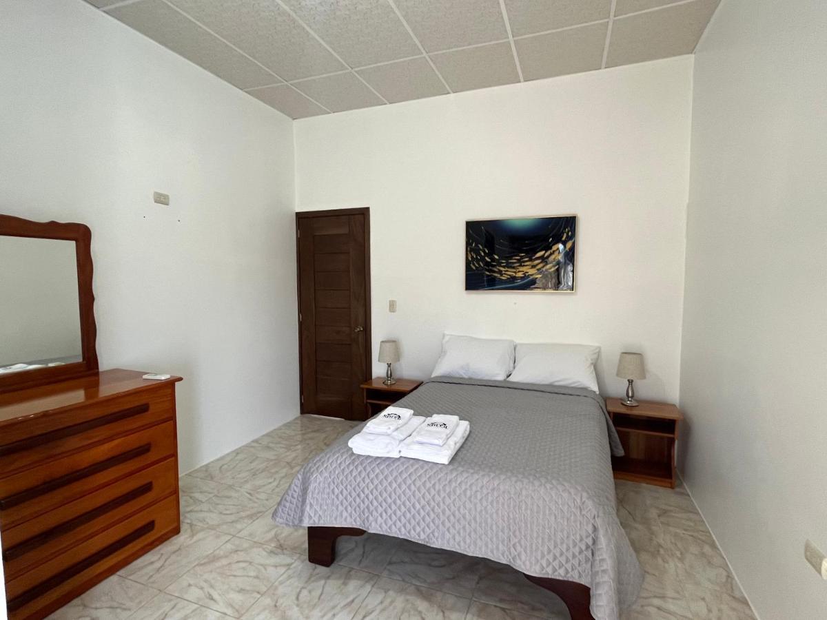 Apartahotel Casa Soleil Puerto Villamil Bagian luar foto