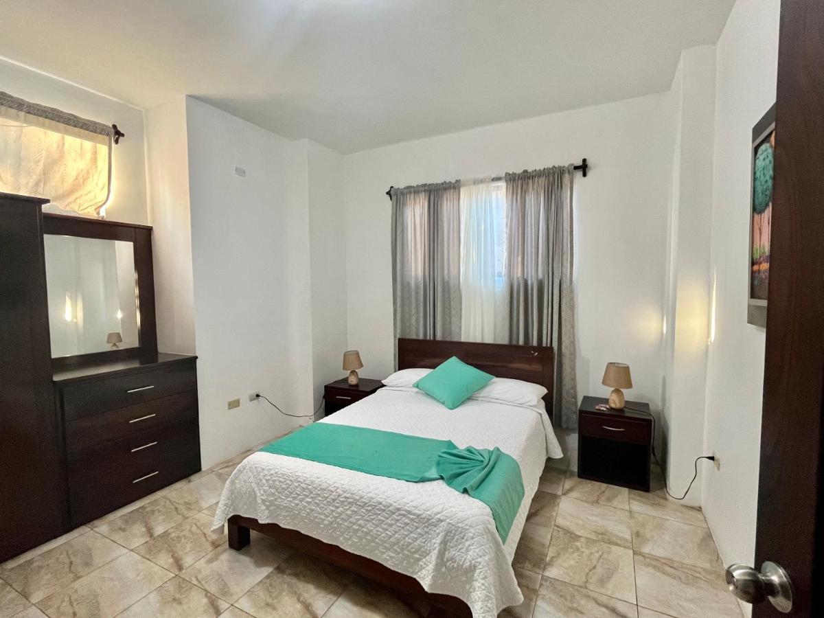 Apartahotel Casa Soleil Puerto Villamil Bagian luar foto