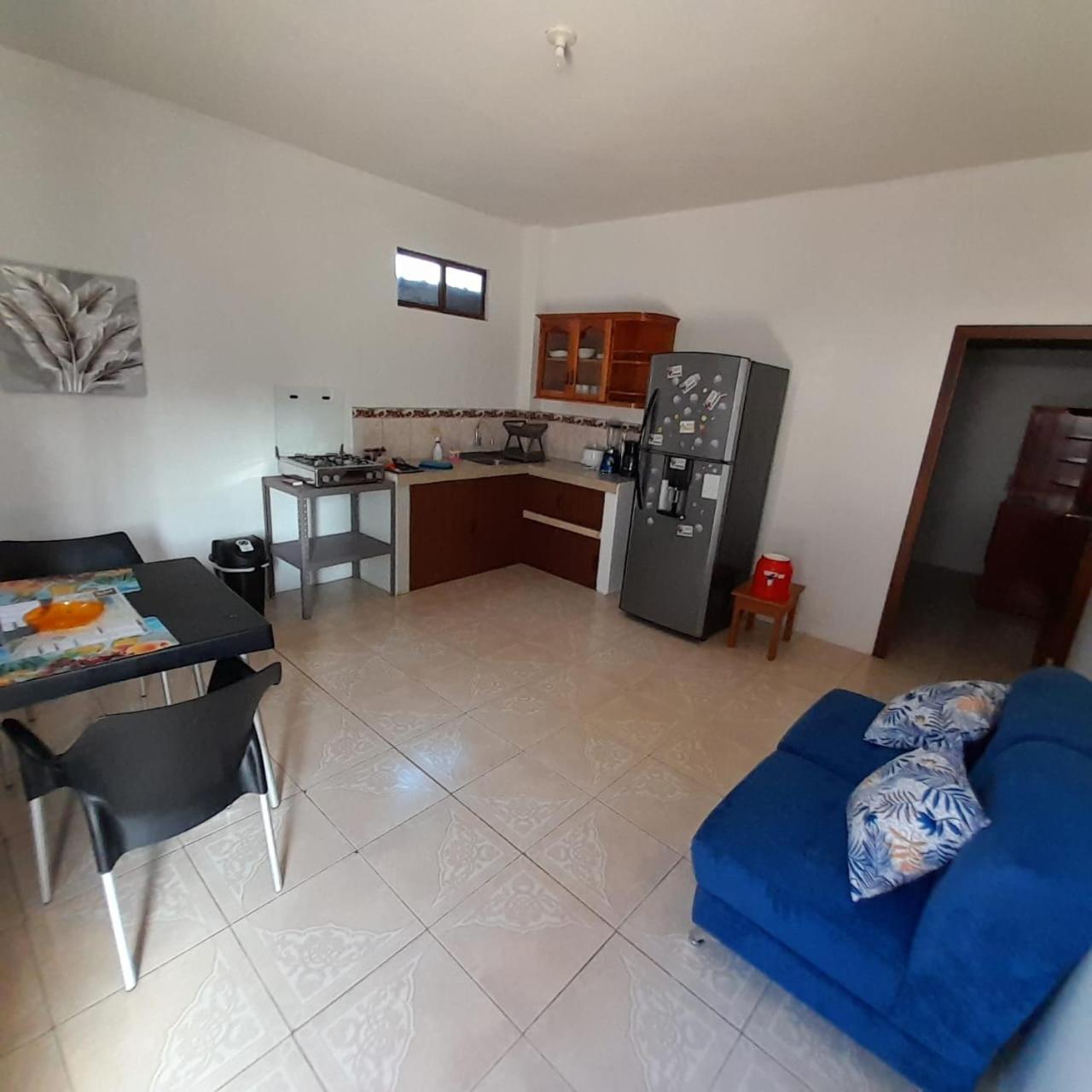 Apartahotel Casa Soleil Puerto Villamil Ruang foto